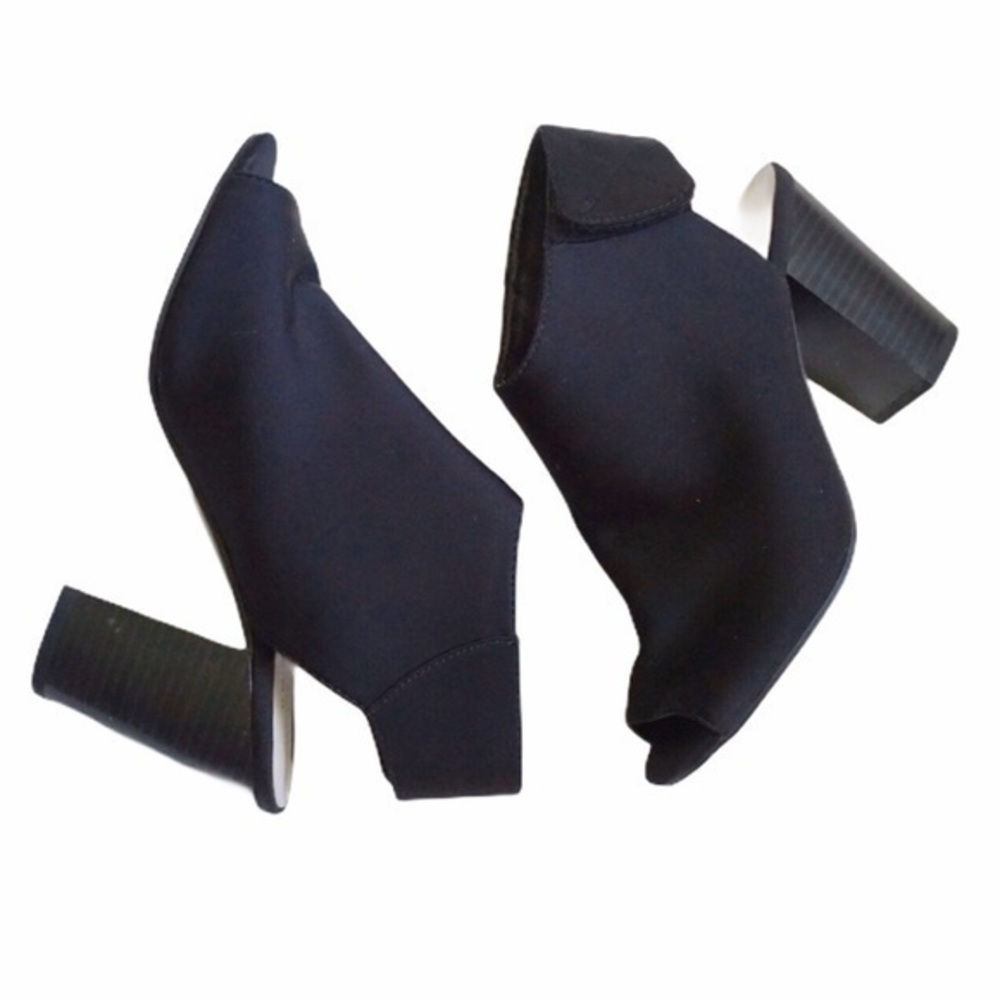 Chinese Laundry open toe black Shoes